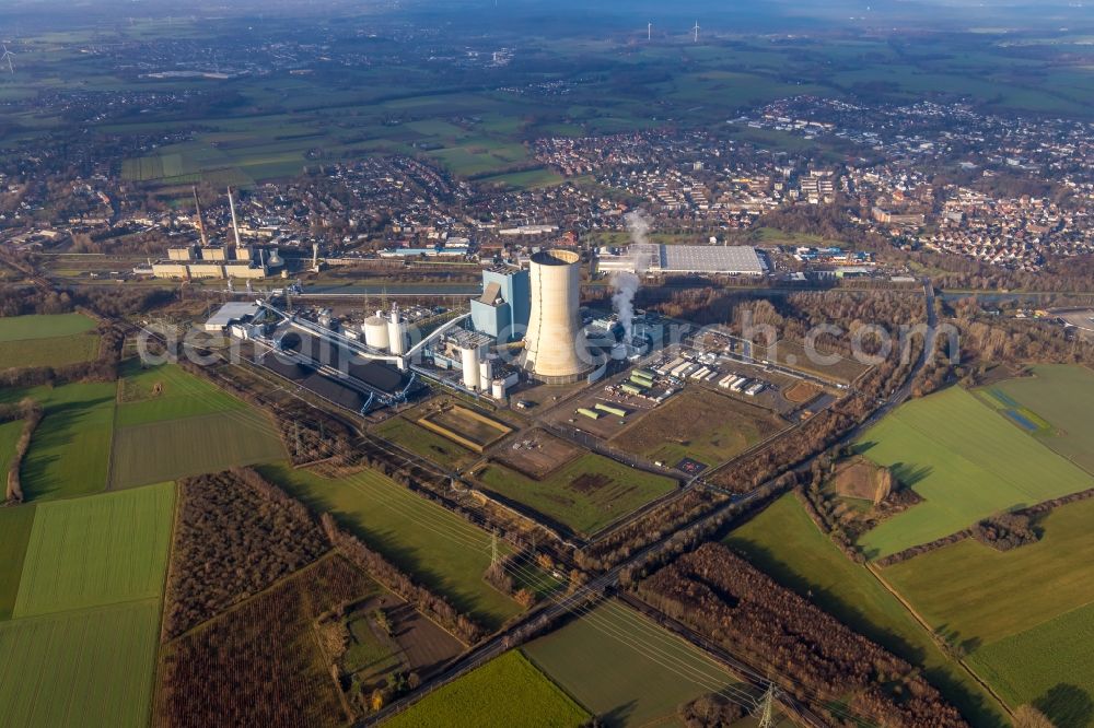 Aerial image Datteln - Aerial view of the power plant and exhaust tower of the coal-fired cogeneration plant Datteln 4 Uniper Kraftwerk Im Loeringhof on the Dortmund-Ems Canal in Datteln in the state North Rhine-Westphalia, Germany