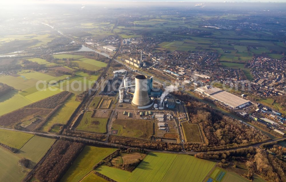 Aerial image Datteln - Aerial view of the power plant and exhaust tower of the coal-fired cogeneration plant Datteln 4 Uniper Kraftwerk Im Loeringhof on the Dortmund-Ems Canal in Datteln in the state North Rhine-Westphalia, Germany