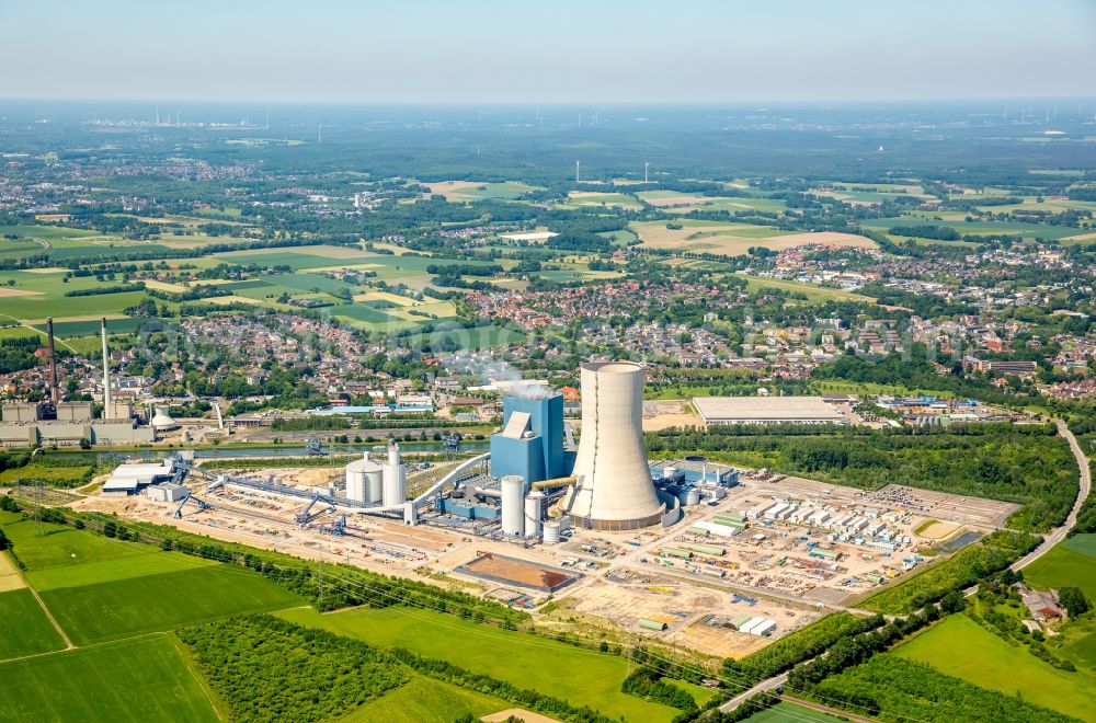 Datteln from above - Power plants and exhaust towers of coal thermal power station Datteln 4 Uniper Kraftwerk Im Loeringhof in Datteln in the state North Rhine-Westphalia, Germany