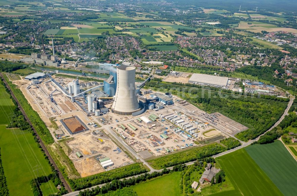 Datteln from the bird's eye view: Power plants and exhaust towers of coal thermal power station Datteln 4 Uniper Kraftwerk Im Loeringhof in Datteln in the state North Rhine-Westphalia, Germany