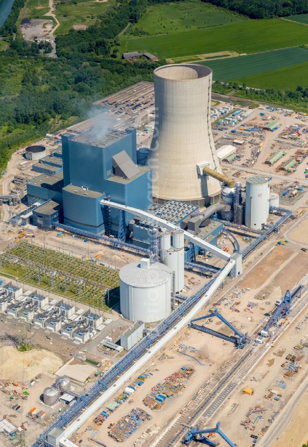 Aerial image Datteln - Power plants and exhaust towers of coal thermal power station Datteln 4 Uniper Kraftwerk Im Loeringhof in Datteln in the state North Rhine-Westphalia, Germany