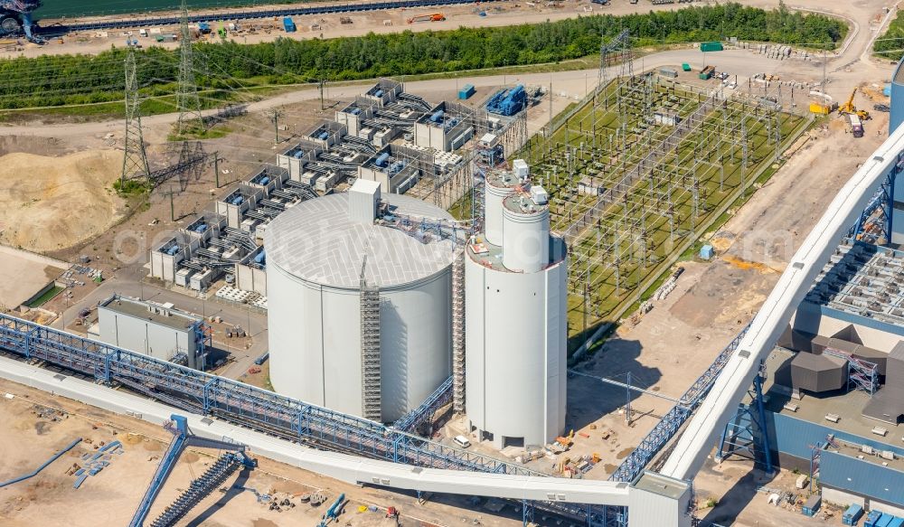 Datteln from the bird's eye view: Power plants and exhaust towers of coal thermal power station Datteln 4 Uniper Kraftwerk Im Loeringhof in Datteln in the state North Rhine-Westphalia, Germany