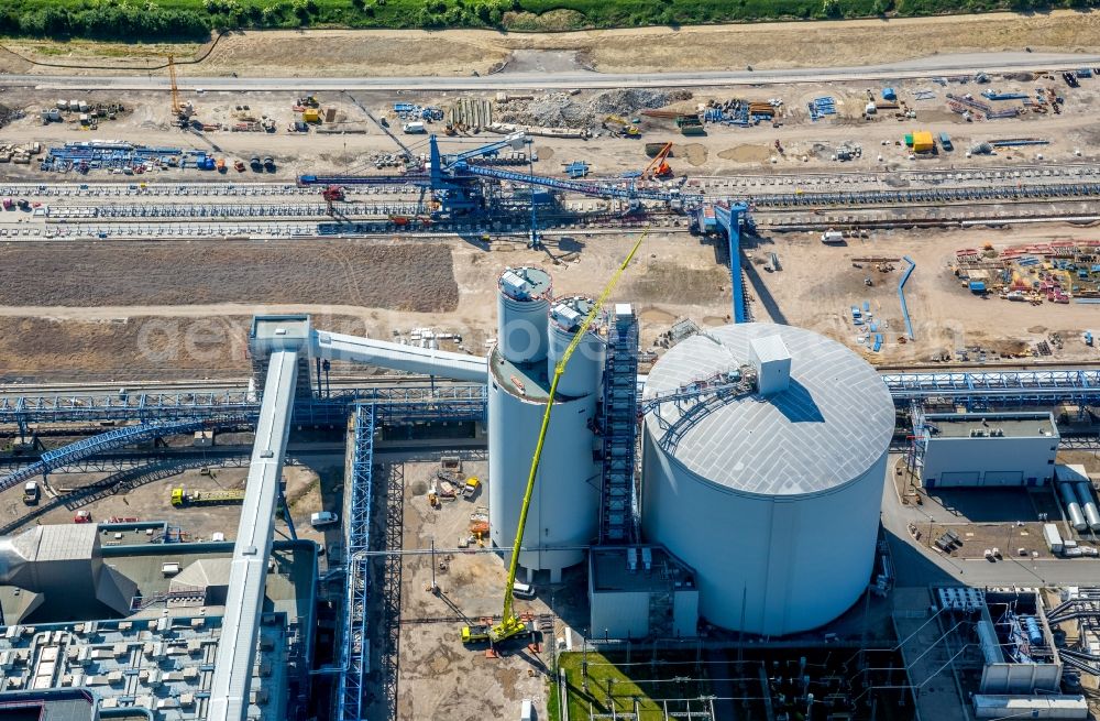 Datteln from above - Power plants and exhaust towers of coal thermal power station Datteln 4 Uniper Kraftwerk Im Loeringhof in Datteln in the state North Rhine-Westphalia, Germany