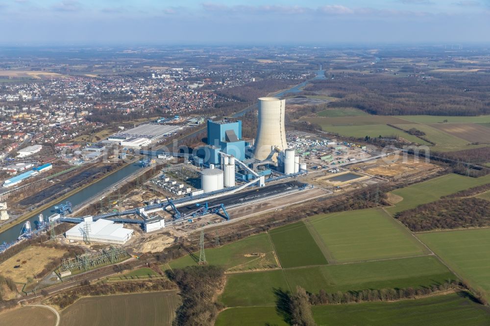 Datteln from the bird's eye view: Power plants and exhaust towers of coal thermal power station Datteln 4 Uniper Kraftwerk Im Loeringhof in Datteln in the state North Rhine-Westphalia, Germany