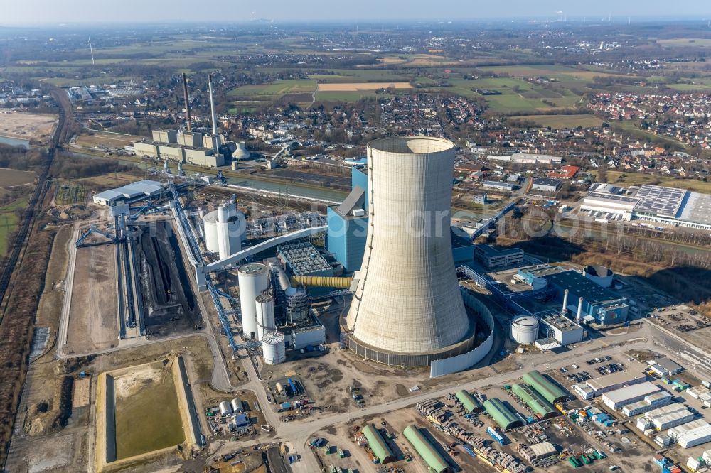 Datteln from the bird's eye view: Power plants and exhaust towers of coal thermal power station Datteln 4 Uniper Kraftwerk Im Loeringhof in Datteln in the state North Rhine-Westphalia, Germany