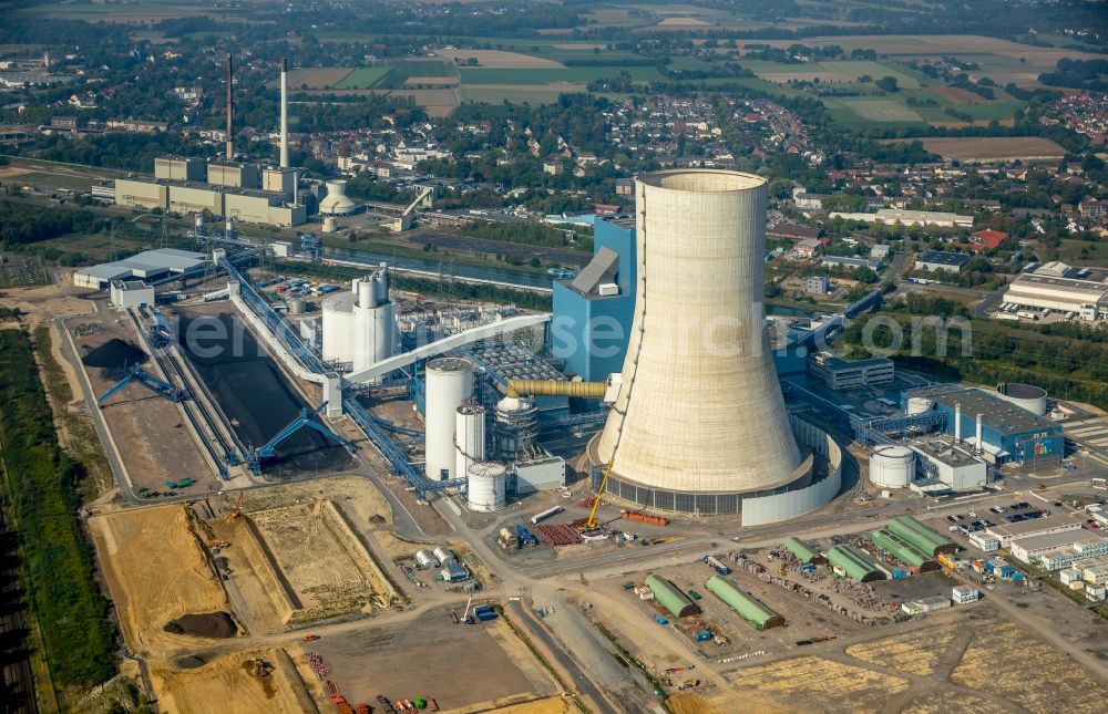 Datteln from the bird's eye view: Power plants and exhaust towers of coal thermal power station Datteln 4 Uniper Kraftwerk Im Loeringhof in Datteln in the state North Rhine-Westphalia, Germany