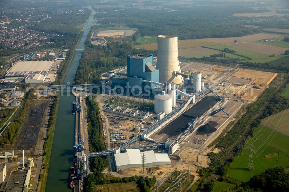 Datteln from the bird's eye view: Power plants and exhaust towers of coal thermal power station Datteln 4 Uniper Kraftwerk Im Loeringhof in Datteln in the state North Rhine-Westphalia, Germany