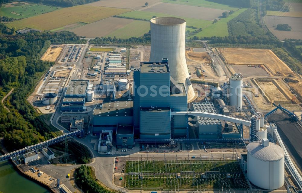 Datteln from the bird's eye view: Power plants and exhaust towers of coal thermal power station Datteln 4 Uniper Kraftwerk Im Loeringhof in Datteln in the state North Rhine-Westphalia, Germany