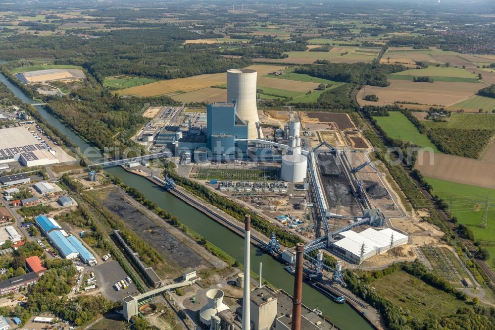 Datteln from the bird's eye view: Power plants and exhaust towers of coal thermal power station Datteln 4 Uniper Kraftwerk Im Loeringhof in Datteln in the state North Rhine-Westphalia, Germany