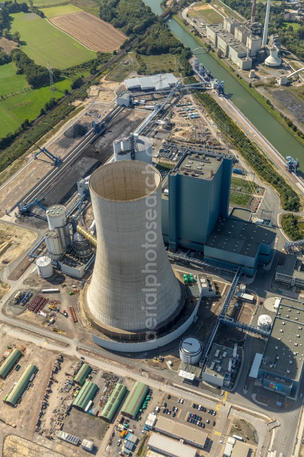 Aerial photograph Datteln - Power plants and exhaust towers of coal thermal power station Datteln 4 Uniper Kraftwerk Im Loeringhof in Datteln in the state North Rhine-Westphalia, Germany