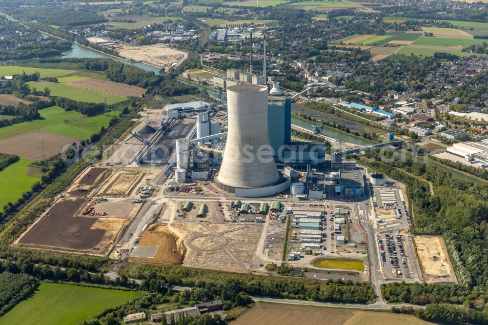 Datteln from above - Power plants and exhaust towers of coal thermal power station Datteln 4 Uniper Kraftwerk Im Loeringhof in Datteln in the state North Rhine-Westphalia, Germany