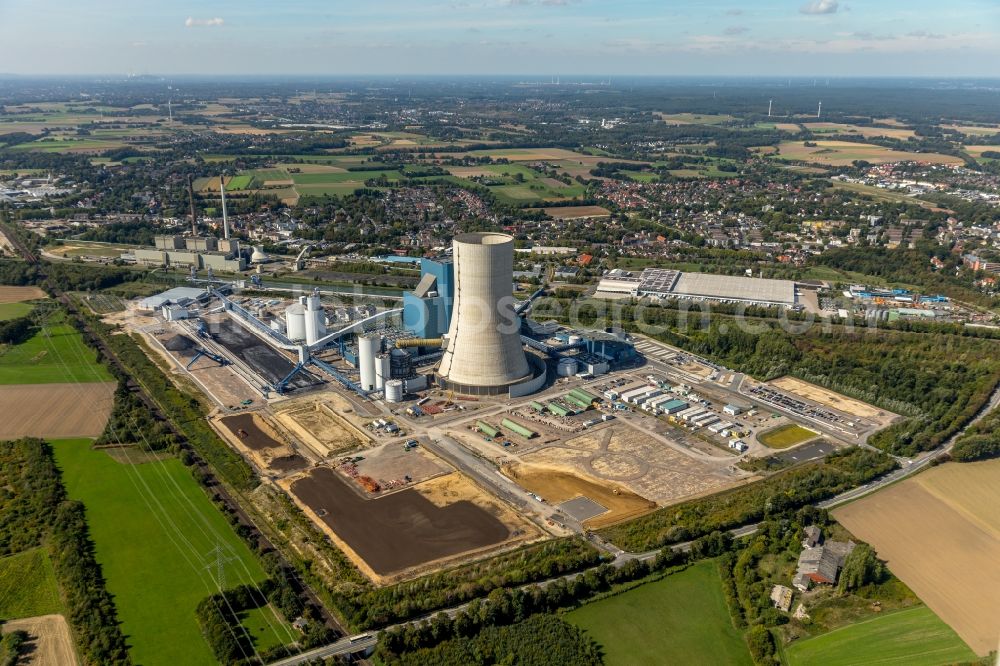 Datteln from the bird's eye view: Power plants and exhaust towers of coal thermal power station Datteln 4 Uniper Kraftwerk Im Loeringhof in Datteln in the state North Rhine-Westphalia, Germany