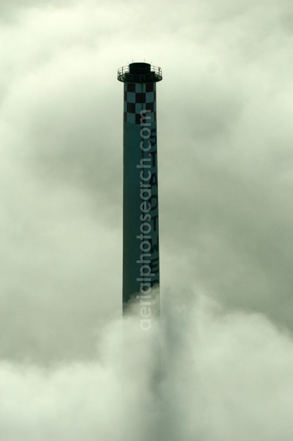 Aerial image Dessau - Power plants and exhaust towers of coal thermal power station in Dessau in the state Saxony-Anhalt, Germany