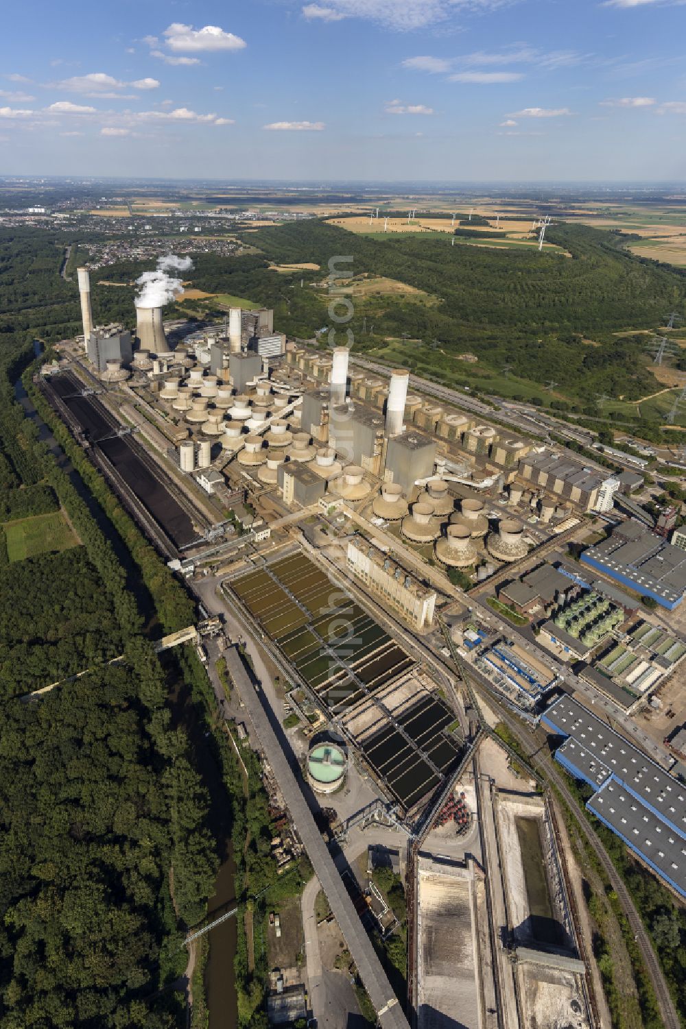 Aerial photograph Frimmersdorf - Power plants and exhaust towers of coal thermal power station on street Energiestrasse in Frimmersdorf at Ruhrgebiet in the state North Rhine-Westphalia, Germany