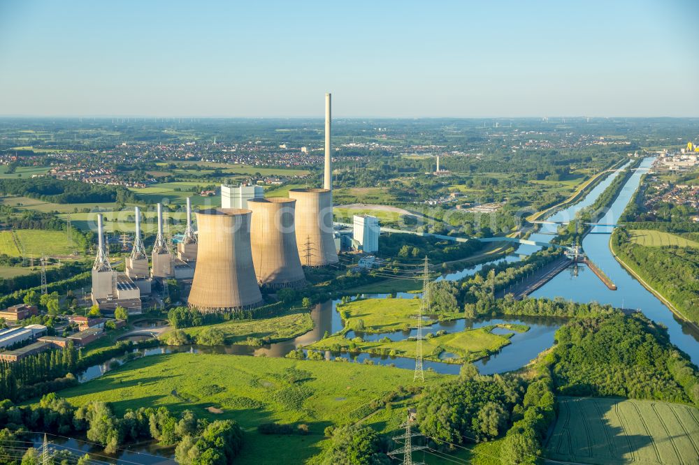 Aerial photograph Stockum - Power plants and exhaust towers of the coal-fired cogeneration plant RWE Power AG Kraftwerk Gersteinwerk on Hammer Strasse in Stockum at Ruhrgebiet in the state North Rhine-Westphalia, Germany