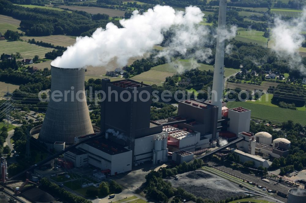 Ibbenbüren from the bird's eye view: Power plants and exhaust towers of coal thermal power station of the RAG Anthrazit GmbH in Ibbenbueren in the state North Rhine-Westphalia