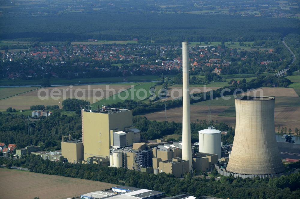 Aerial image Petershagen - Power plants and exhaust towers of coal thermal power station in Petershagen in the state North Rhine-Westphalia