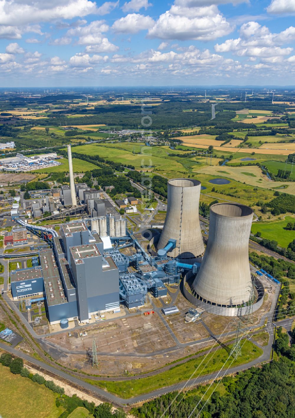 Schmehausen from the bird's eye view: Power plants of the coal thermal power station of RWE Power in Schmehausen in the state North Rhine-Westphalia, Germany