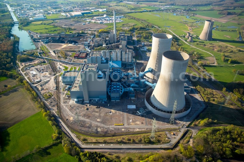 Hamm from above - Power plants and exhaust towers of coal thermal power station of RWE Power in the Schmehausen part of Hamm in the state of North Rhine-Westphalia