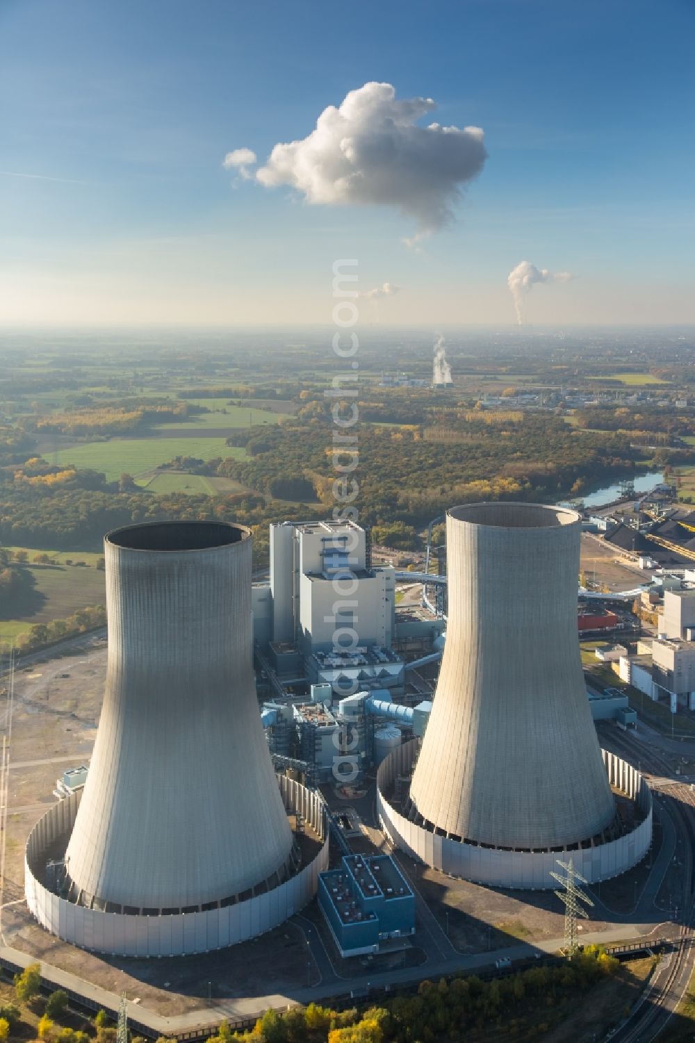 Aerial image Hamm - Power plants and exhaust towers of coal thermal power station of RWE Power in the Schmehausen part of Hamm in the state of North Rhine-Westphalia