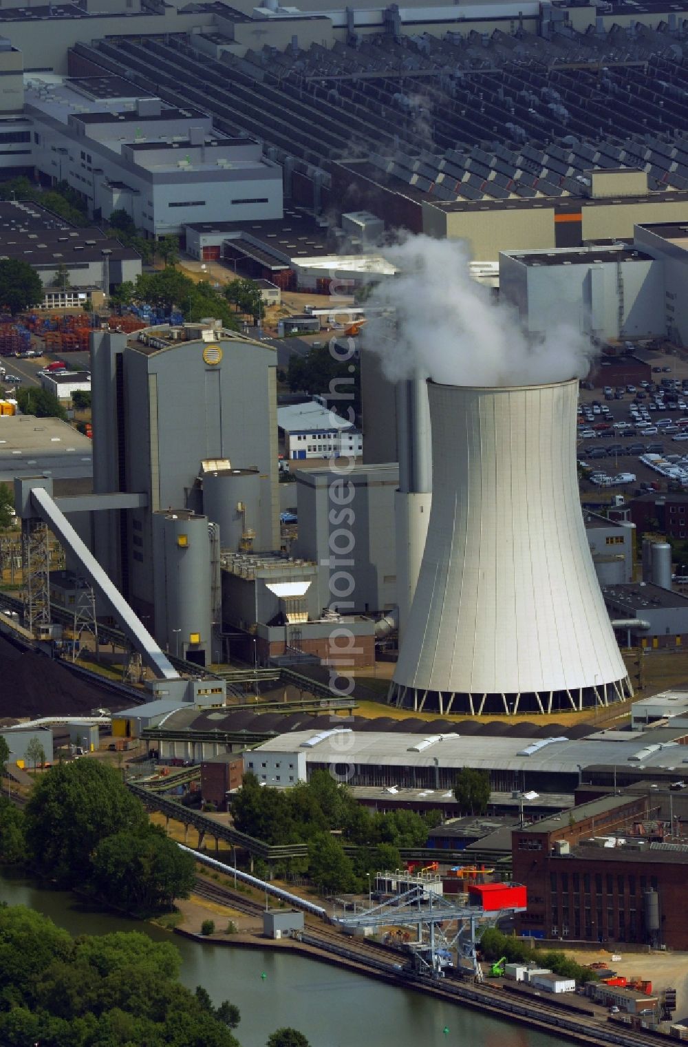 Aerial photograph Hannover - Power plants and exhaust towers of coal thermal power station in Hannover in the state Lower Saxony