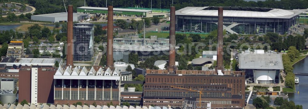 Wolfsburg from the bird's eye view: Power plants and exhaust towers of the old coal thermal power station in Wolfsburg in the state Lower Saxony