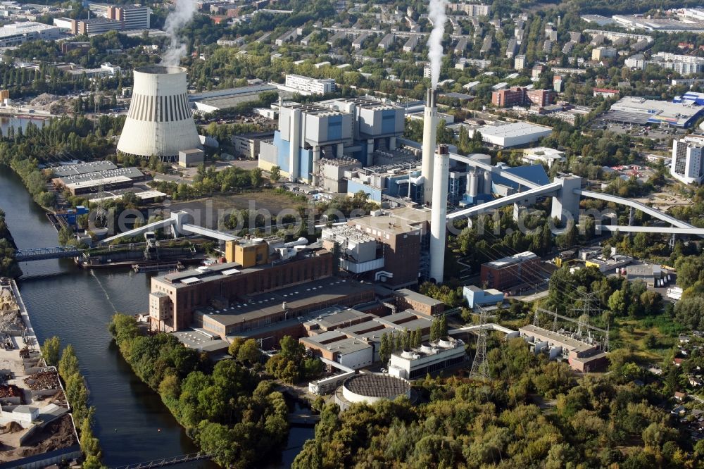 Berlin from the bird's eye view: Power plants and exhaust towers of coal thermal power station Kraftwerk Reuter West in Siemensstadt in Berlin