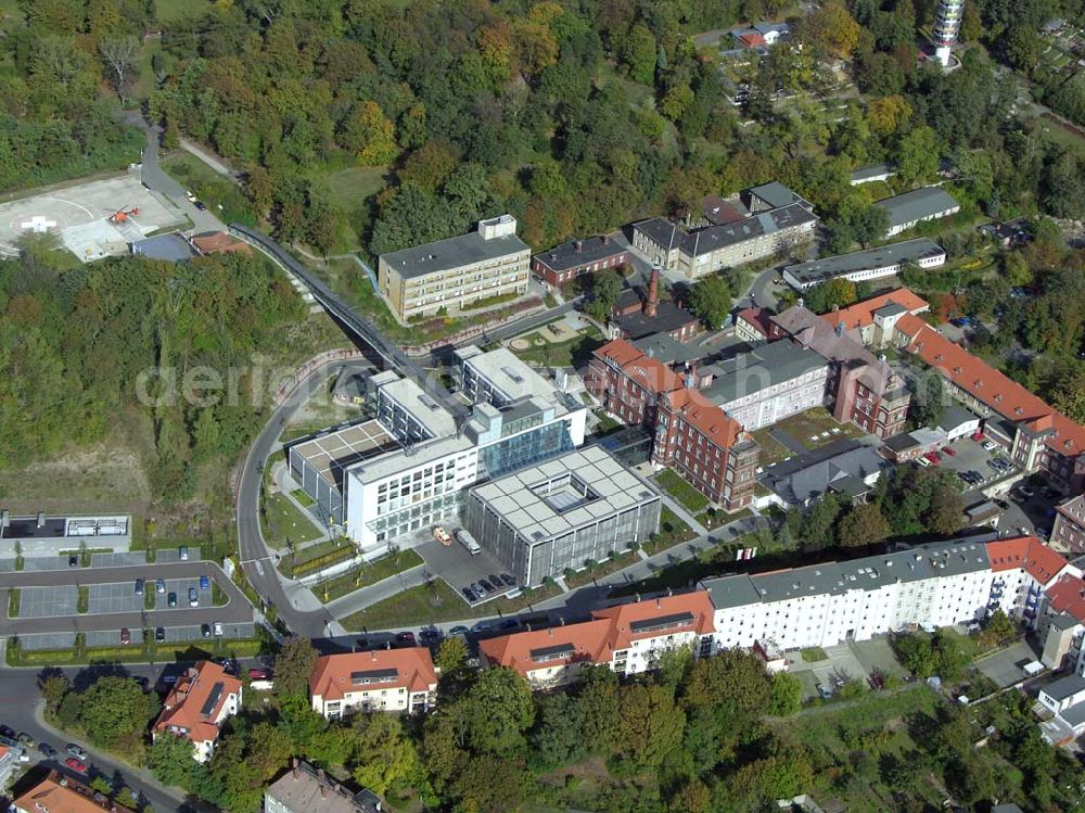 Brandenburg from the bird's eye view: 07.10.2004 Blick auf das Krankenhaus in Brandenburg.