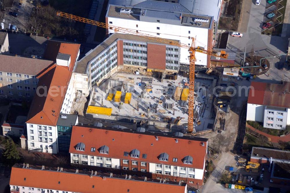 Aerial photograph Wittenberg - Bauarbeiten am Krankenhaus Paul-Gerhardt-Stiftung; Lutherstadt Wittenberg; Paul-Gerhardt-Strasse 42-45; 06886 Lutherstadt Wittenberg; http://