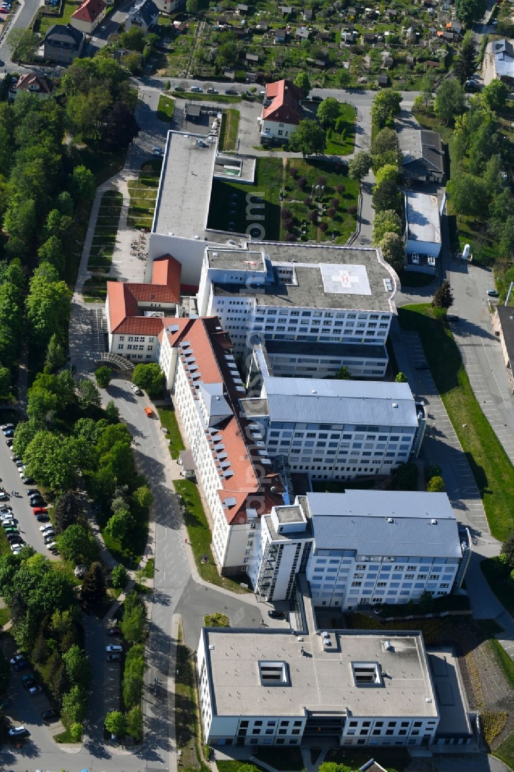 Aerial image Aue - Hospital grounds of the Clinic Helios Klinikum Aue on Gartenstrasse in Aue in the state Saxony, Germany