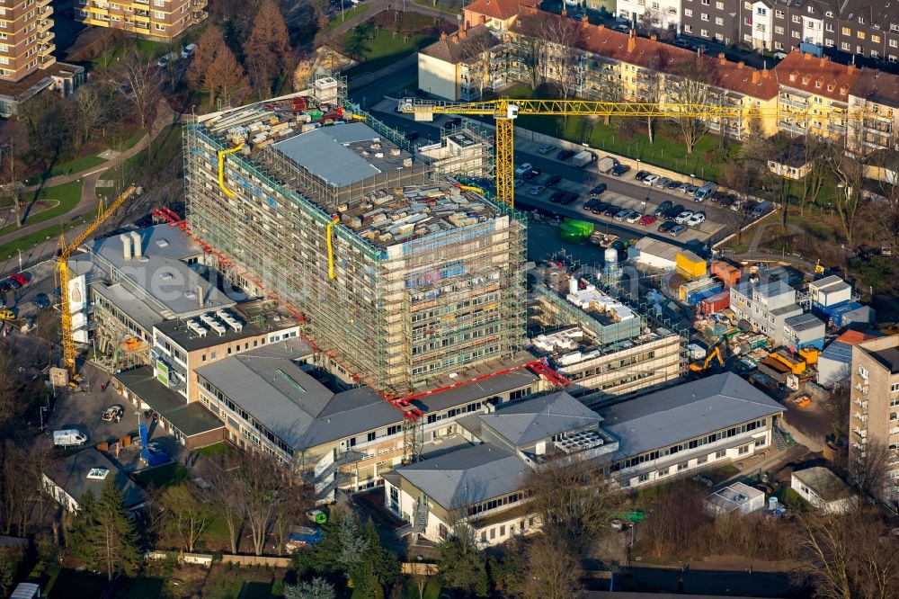 Aerial image Herne - Construction site for a new extension to the hospital grounds Marie Hospital Herne Department of Gastroenterology and Interdisciplinary Endoscopy on Hoelkeskampring in Herne in the state North Rhine-Westphalia