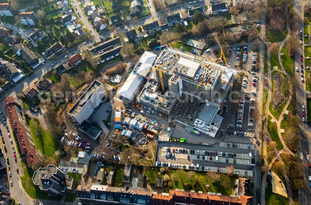 Herne from the bird's eye view: Construction site for a new extension to the hospital grounds Marie Hospital Herne Department of Gastroenterology and Interdisciplinary Endoscopy on Hoelkeskampring in Herne in the state North Rhine-Westphalia