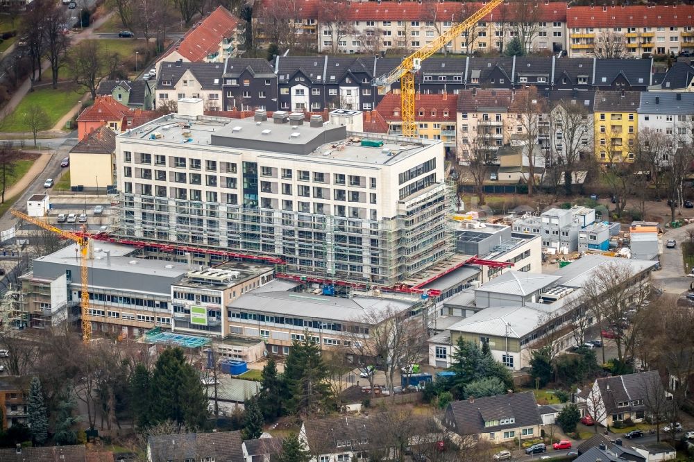 Aerial photograph Herne - Construction site for a new extension to the hospital grounds Marie Hospital Herne Department of Gastroenterology and Interdisciplinary Endoscopy on Hoelkeskampring in Herne in the state North Rhine-Westphalia