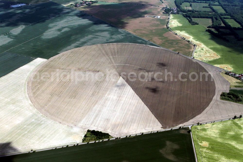 Aerial image Köthen - Circle irrigation / watering cycle - field in Köthen in Saxony-Anhalt