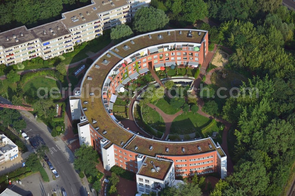 Berlin Reinickendorf from above - Circular-residence at the Schörfheidestraße in Tegel - Reinickendorf in Berlin