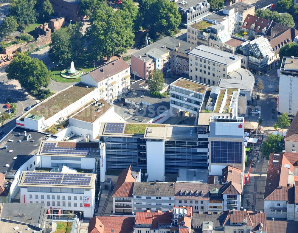 Aerial photograph Kaiserslautern - Gebäudekomplex der Kreissparkasse in Kaiserslautern in Rheinland-Pfalz. Die Kreissparkasse Kaiserslautern ist eines der größten Kreditinstitute der Region. Building complex of penny bank Kreissparkasse in Kaiserslautern in Rhineland-Palatinate. Kreissparkasse Kaiserslautern is one of the biggest credit institutions of this area.