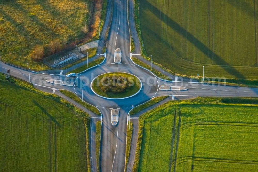 Werl from above - Aerial view of Am Feldrain traffic circle in Werl in the federal state of North Rhine-Westphalia, Germany