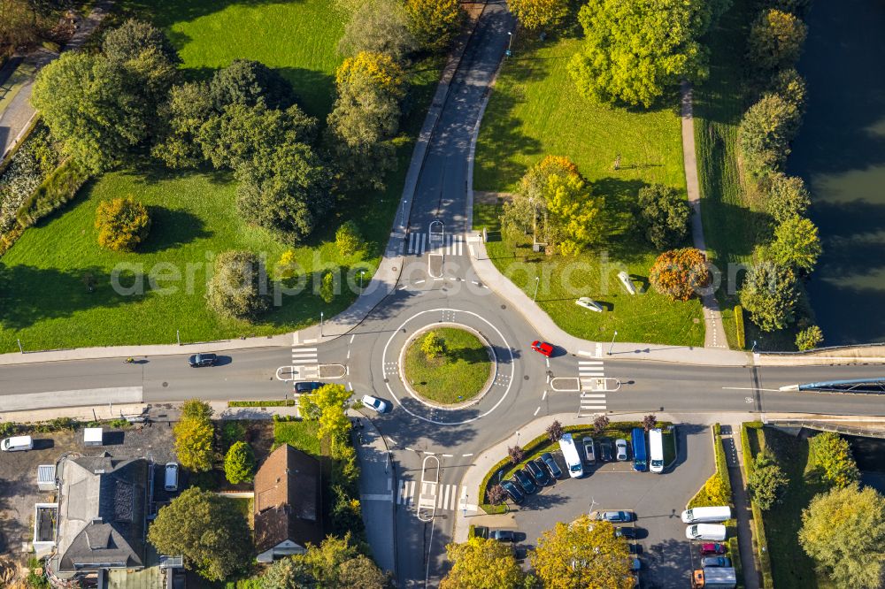 Lünen from above - Traffic management of the roundabout road at the Graf-Adolf-Strasse and the Marie-Juchacz-Strasse in Luenen in the state North Rhine-Westphalia, Germany