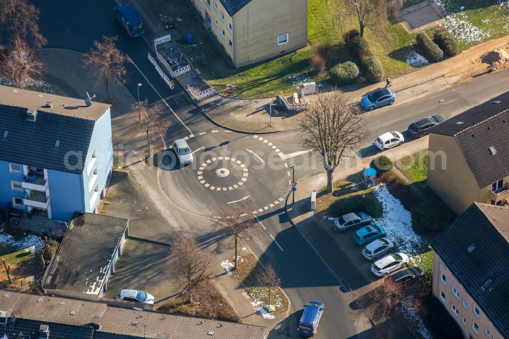 Aerial image Heiligenhaus - Traffic management of the roundabout road Bergische Strasse - Koenigsberger Strasse in Heiligenhaus in the state North Rhine-Westphalia