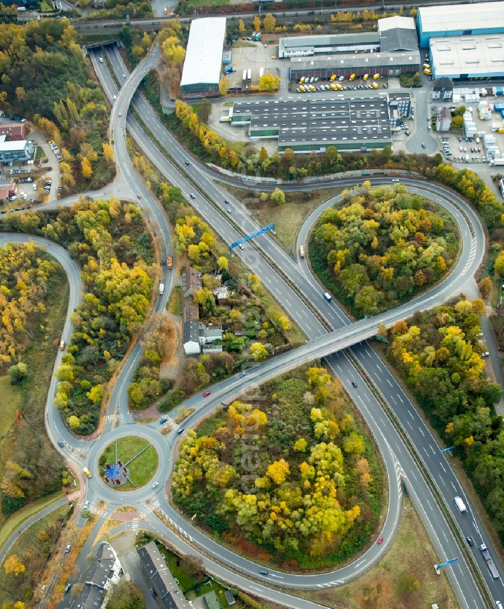 Bochum from the bird's eye view: Traffic management of the roundabout road in Bochum in the state North Rhine-Westphalia