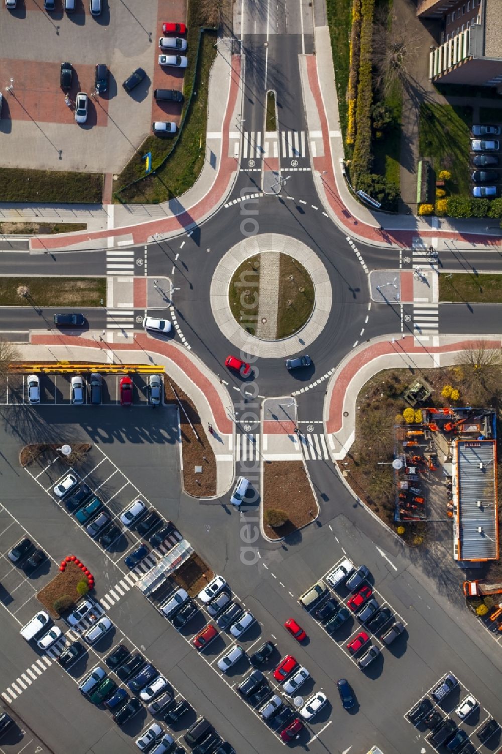 Herne from the bird's eye view: Traffic management of the roundabout road in Herne in the state North Rhine-Westphalia