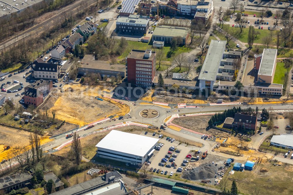 Aerial image Dorsten - Traffic management of the roundabout road on street Bismarckstrasse - Am Gueterbahnhof - Am Holzplatz in the district Hervest in Dorsten at Ruhrgebiet in the state North Rhine-Westphalia, Germany