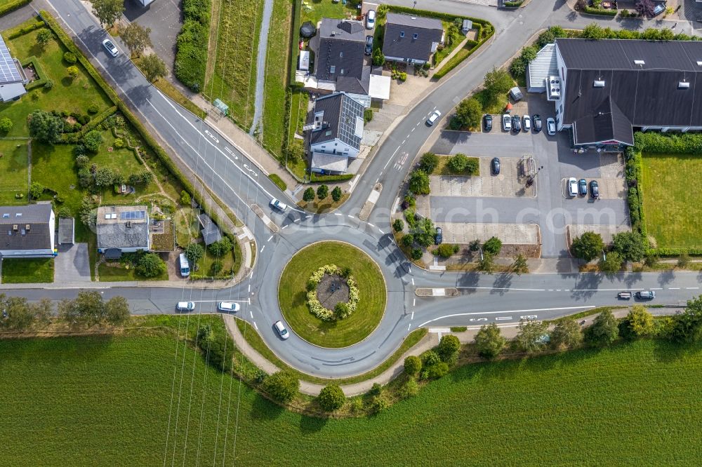 Meschede from the bird's eye view: Traffic management of the roundabout road on Galilaeaer Weg - Hueckeler Hoehe - Breslauer Strasse in the district Enste in Meschede in the state North Rhine-Westphalia, Germany