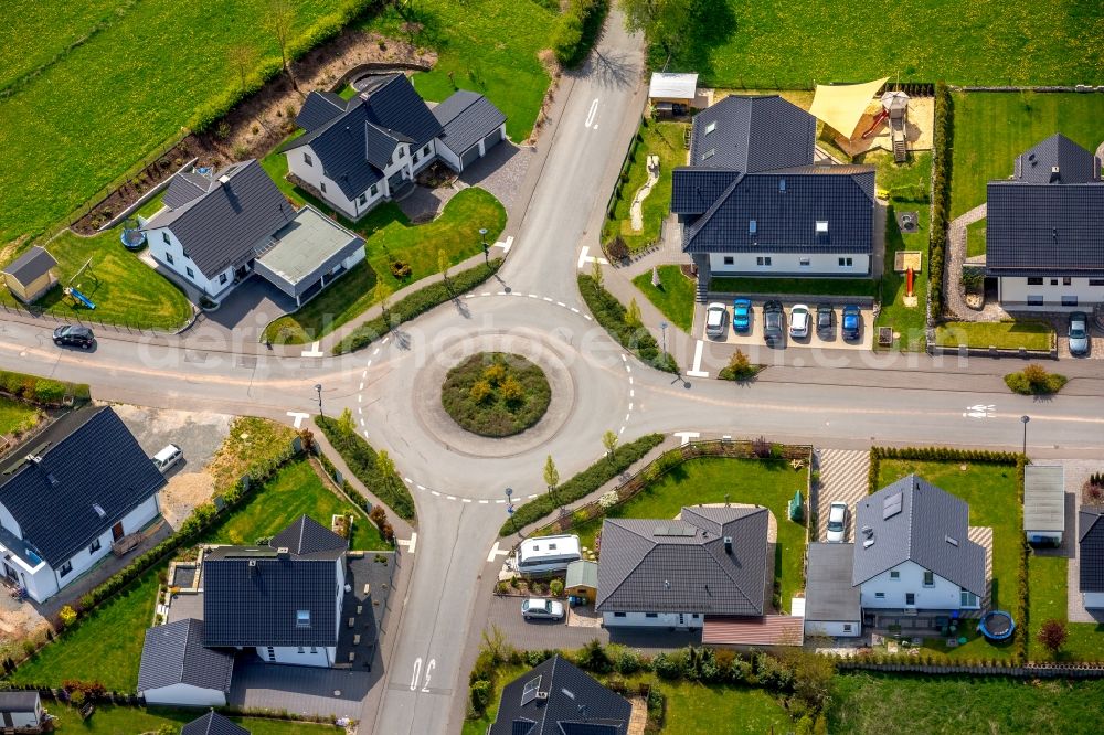 Brilon from the bird's eye view: Traffic management of the roundabout road on Gebrueder Ruether Strasse - Burhagener Weg in Brilon in the state North Rhine-Westphalia, Germany