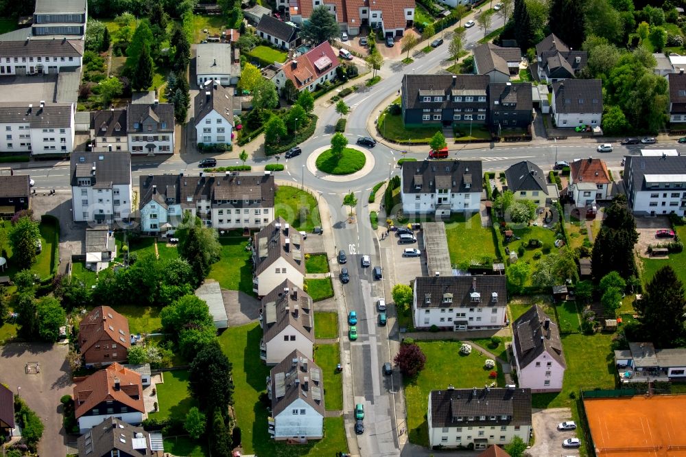 Aerial photograph Gevelsberg - Traffic management of the roundabout road of the Hasslinghauser street and Clemens-Bertram-street in Gevelsberg in the state North Rhine-Westphalia