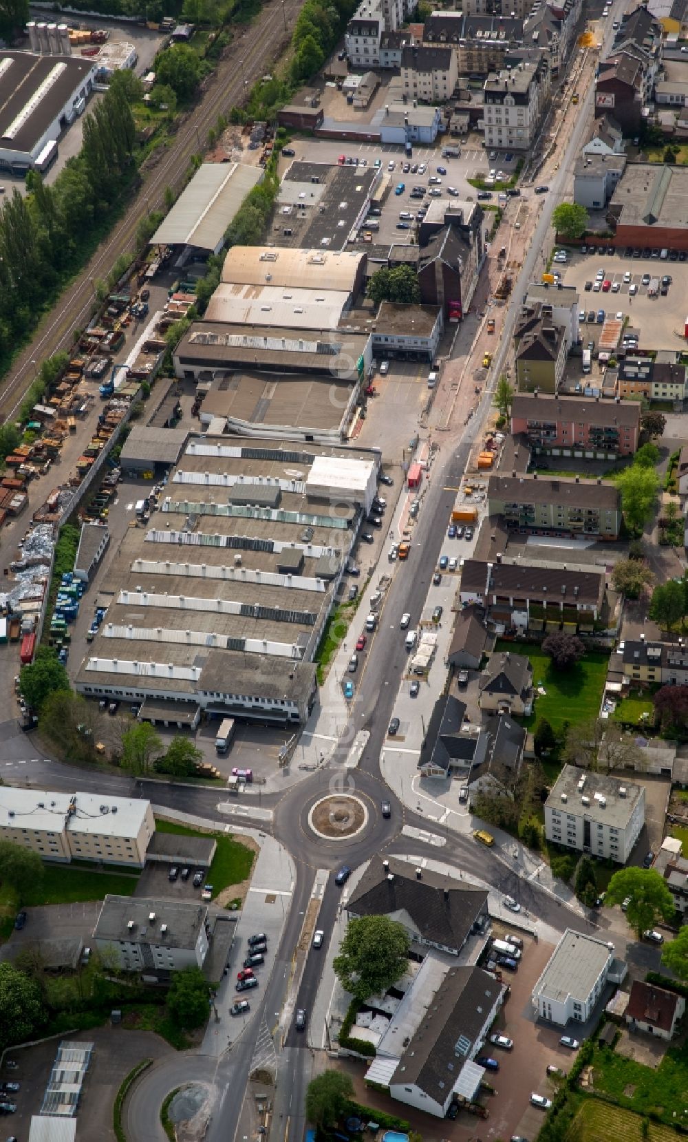 Aerial image Gevelsberg - Traffic management of the roundabout road the industrial area at the Hagener Strasse in Gevelsberg in the state North Rhine-Westphalia