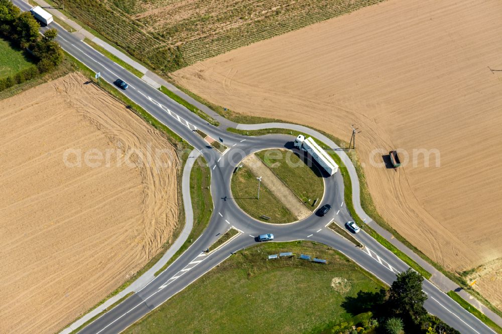 Voerde (Niederrhein) from above - Traffic management of the roundabout road of Grenzstrasse - Hammweg in Voerde (Niederrhein) in the state North Rhine-Westphalia, Germany