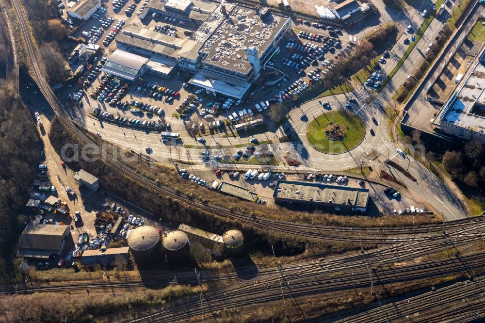 Hagen from the bird's eye view: Traffic management of the roundabout road along the railroad tracks in Hagen in the state North Rhine-Westphalia, Germany