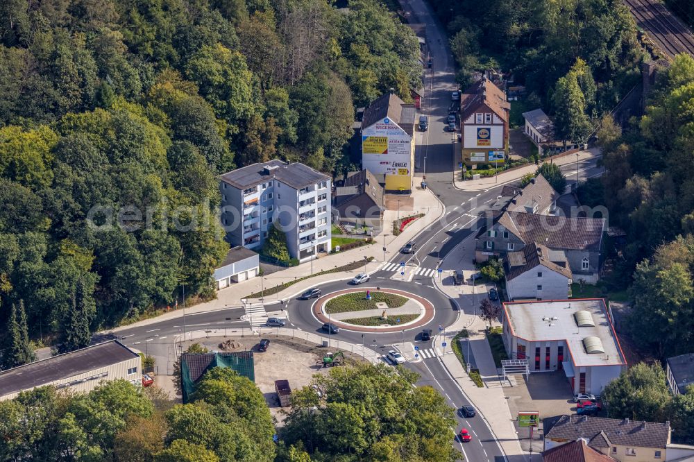 Ennepetal from above - Traffic management of the roundabout road on Hembecker Talstrasse - Koelner Strasse in Ennepetal in the state North Rhine-Westphalia, Germany