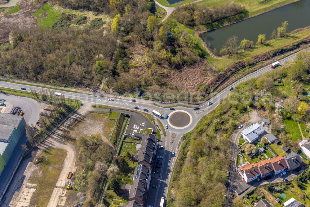 Witten from the bird's eye view: Traffic management of the roundabout road of Herbeder Strasse - Ruhrdeich in Witten at Ruhrgebiet in the state North Rhine-Westphalia, Germany